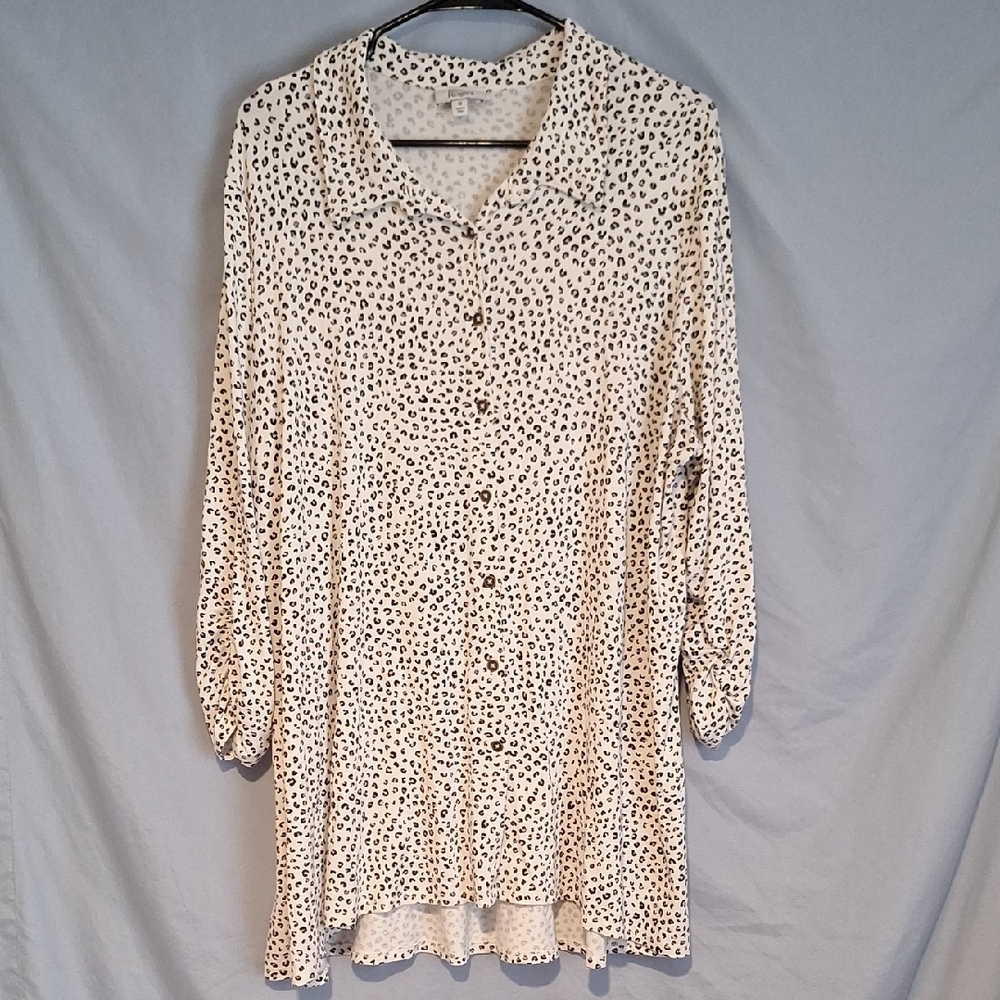 Kim Rogers Women's Animal Print Ruched Sleeve Button Down Top Size 1X